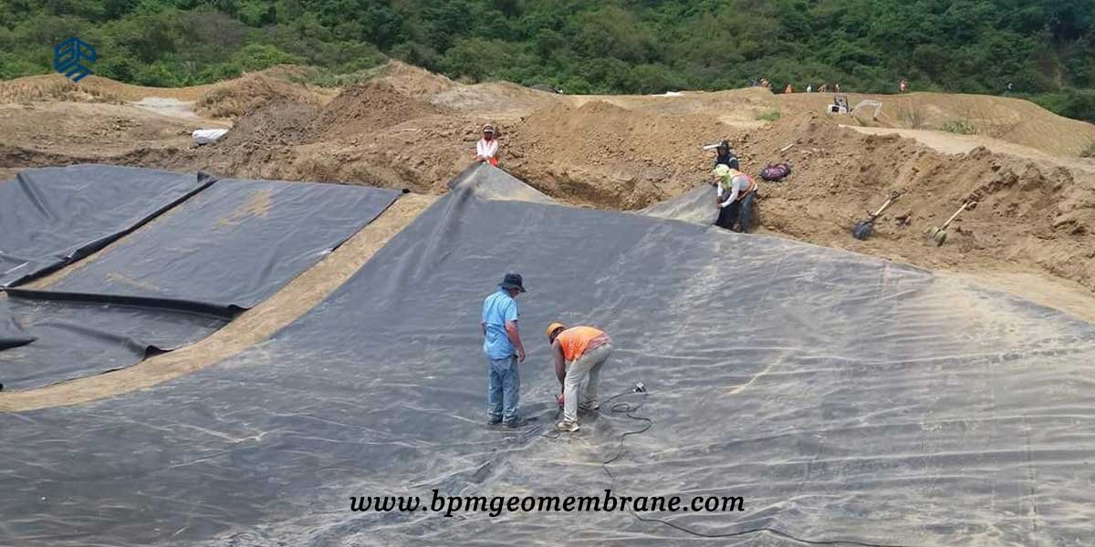 HDPE Liner Installation for Golf Course Ponds in Ecuador