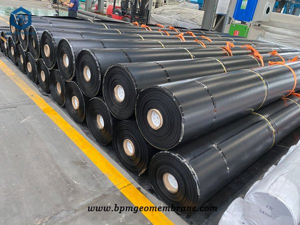 60 mil HDPE Roll for Landfill Project in Argentina 60 mil HDPE Roll for Landfill Project in Argentina