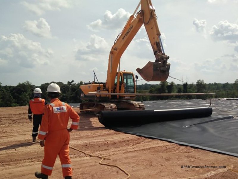 Textured Geomembrane for road constrution