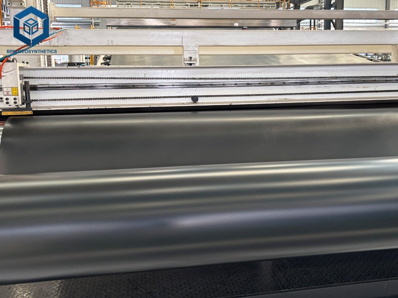 Box Welded Pond Liner Cost Durable Geomembrane HDPE 1.5 mm From BPM Geosynthetics Box Welded Pond Liner Cost Durable Geomembrane HDPE 1.5 mm From BPM Geosynthetics